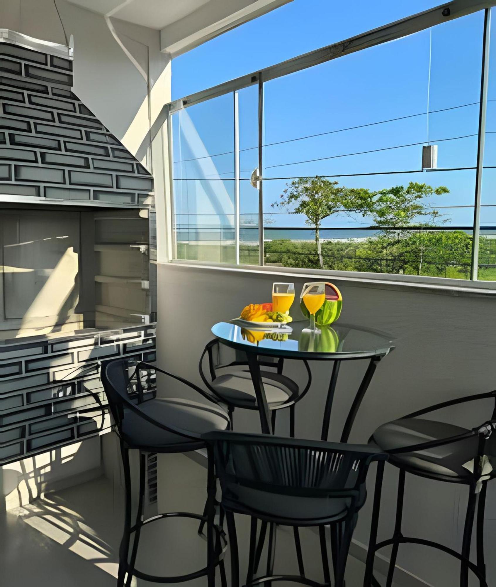 Apartamento Flamingo Pe Na Areia Matinhos Exterior foto
